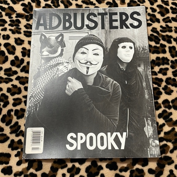 2016 ADBUSTERS Magazine Vol. 24 No. 2 Spooky Vendetta Anarchy Anonymous Mask - Picture 1 of 17